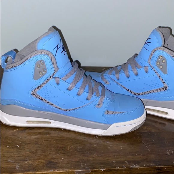 carolina blues jordans